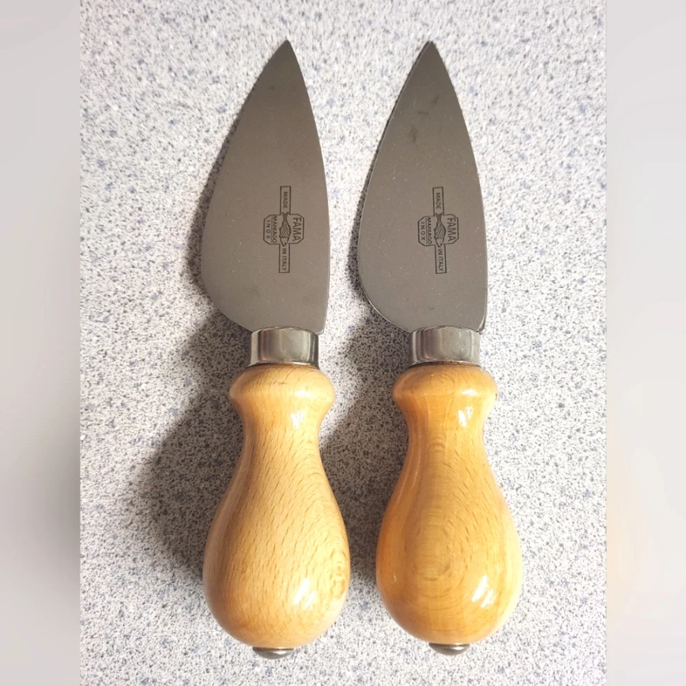 Williams Sonoma Pair of F.A.M.A. Parmagiano Reggiano Cheese Knives